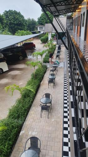 Intraplace Hotel