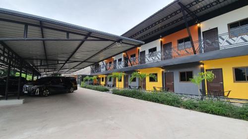 Intraplace Hotel