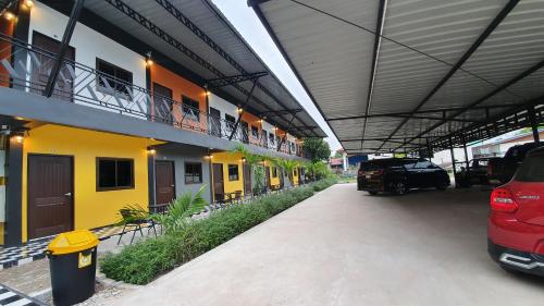 Intraplace Hotel