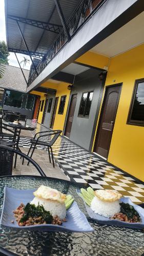 Intraplace Hotel