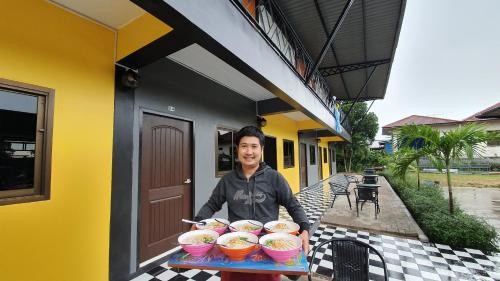 Intraplace Hotel