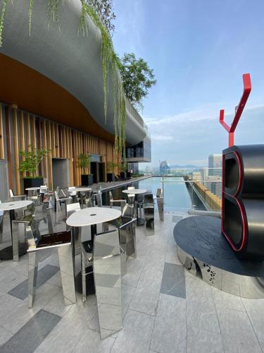 Jalan Ceylonz Suites KL - image 13