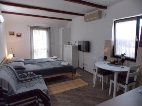 Apartment Lidia - image 13