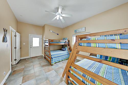 124FIVED home - image 5