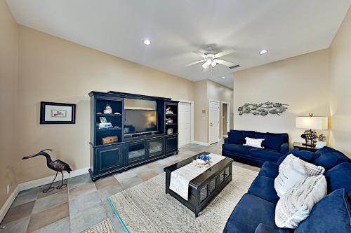 124FIVED home - image 6