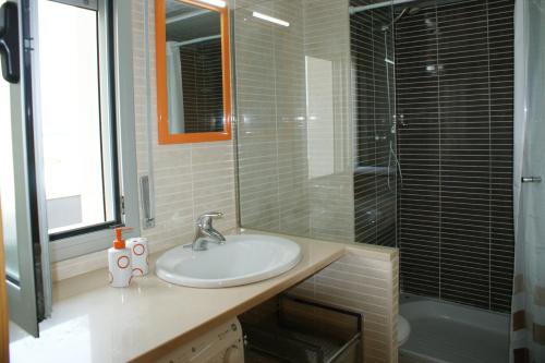  Apartamento con piscina y parking en Roses (5-3) in Roses