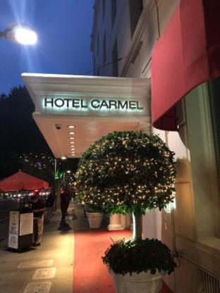 Hotel Carmel in Santa Monica