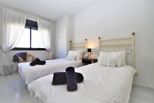 Three-Bedroom Apartment image 9
