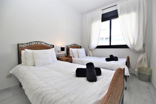 Three-Bedroom Apartment image 8