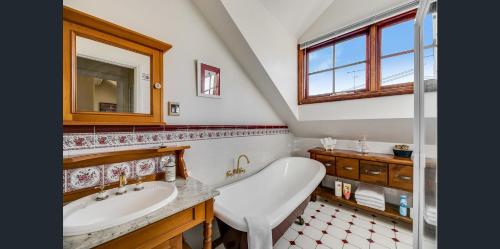Bannockburn Cottage, East Toowoomba