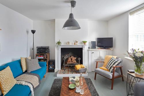 Pebble Cottage - a few mins to the beach - image 2