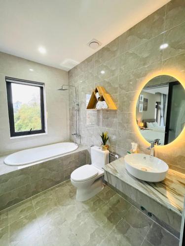 room detail thumbnail 2