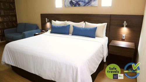 . Rio Vista Inn Business High Class Tampico