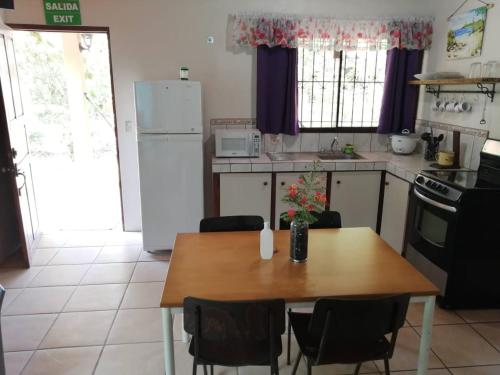 Cahuita Lodge in Cahuita