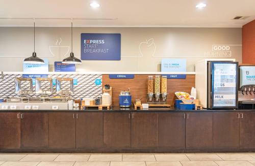 Holiday Inn Express & Suites Columbus - Easton Area by IHG Holiday Inn Express & Suites Columbus - Easton Area by IHG