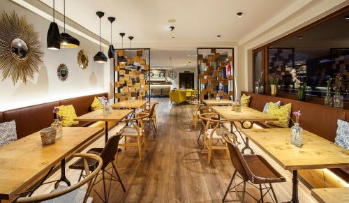 Bar/lounge, Blanco Hotel Spa in Navia