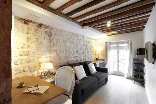 Habitat Parisien - 1BR-1BA - Duplex Louvre Museum, Paříž