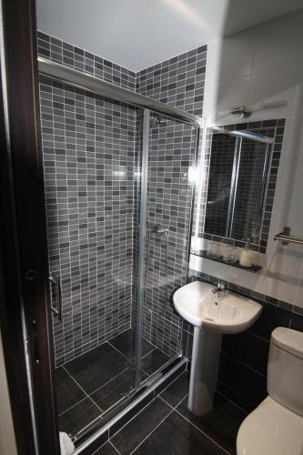 Hostal MH Fuencarral
