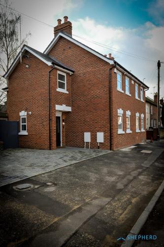 Reading Serviced Accommodation by Shepherd Serviced Apartments