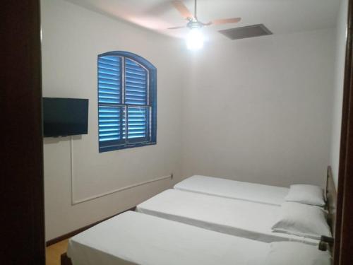 1 double bed, 3 twin beds