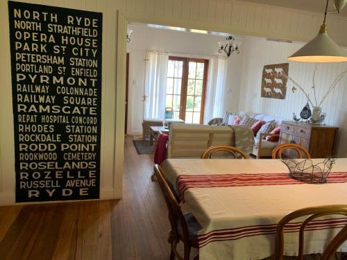 المرافق, ساسافراس سبرينجز كوتيدجز (Sassafras Springs Cottages) in Ellendale