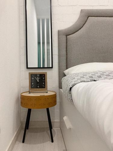 Loft Apartment on Morozova - image 6
