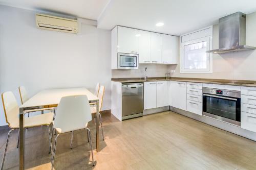 Hauzify I Apartament Edelweiss - image 2