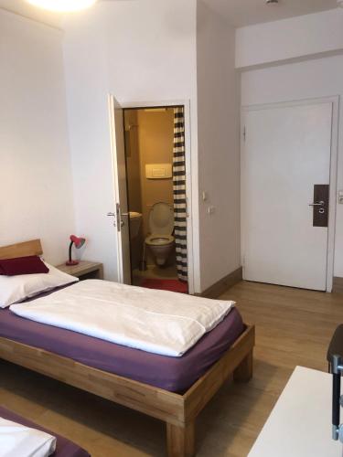 Hotel Pension Schmellergarten Room Type - Triple Room