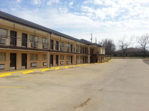 King's Inn Motel Paris - image 2