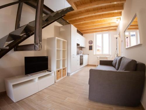 FLATS 15 - New Opening 2