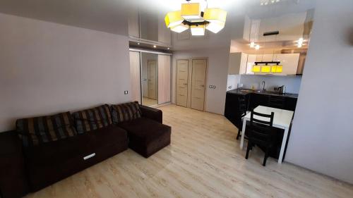 Apartment Revolutionary 70-7 - image 6