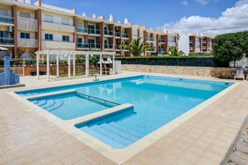  3 Bedroom Apartment with Pool View in Alvor in Alvor