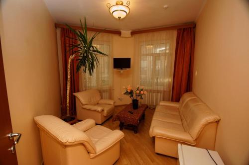 Lira Hotel