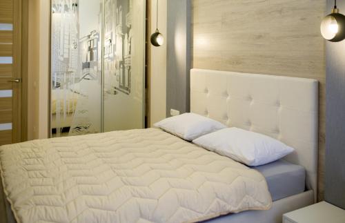Lovely modern flat in town center - image 4