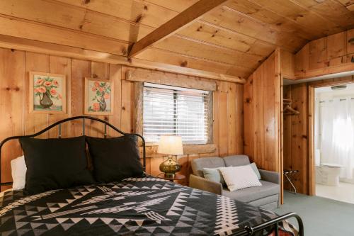 Studio - Cabin 6