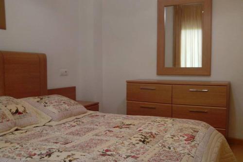  Bonito apartamento de 3 hab. con jardín in Roses