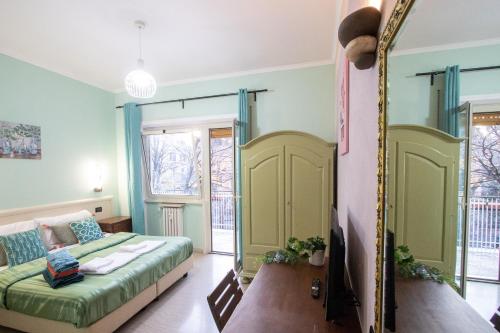 B&B Colorful Suite Yard - main image