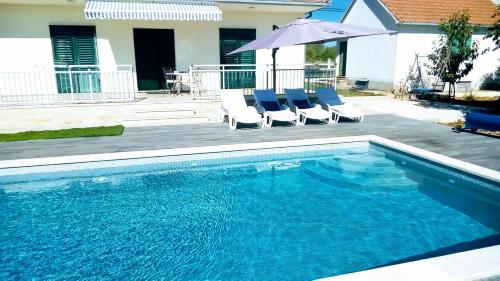 Ieeja, Villa Endi,a gem near Sibenik in Unešić
