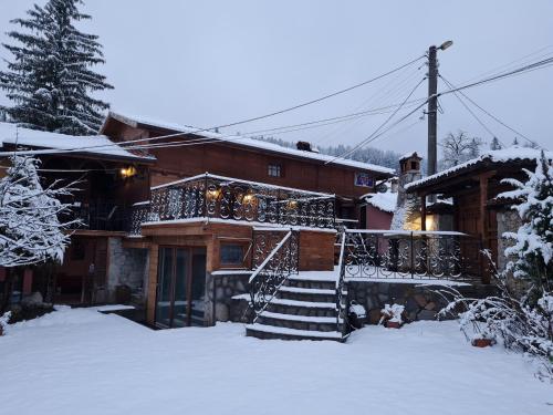 Zlatniyat Telets Guest Rooms - image 4