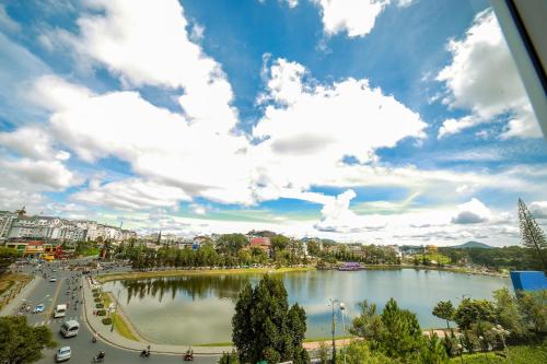 Nhật Nguyên Hotel – Dalat