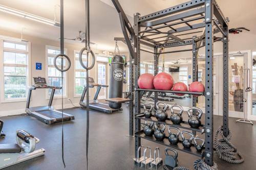 Viagem Cozy 1BR with Workspace and Gym - main image