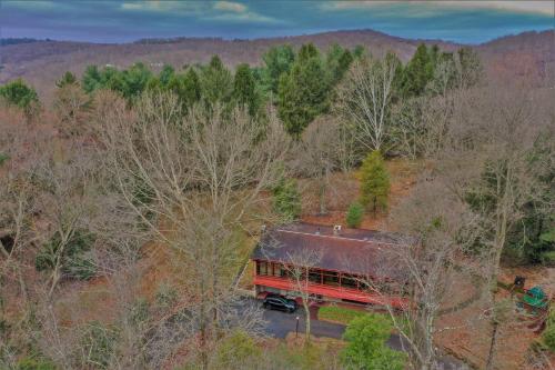 Unique and Secluded Country Estate near Pittsburgh - Weirton