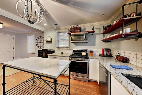 The Richardson House - Walkable Locale home - image 6