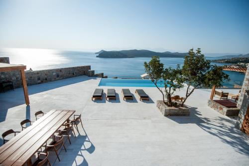 Luxury Villa Gina - Next to the beach amazing Sea View in Crete - image 10