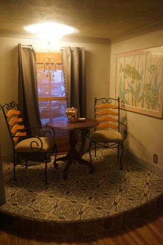 Funny Farm - image 6