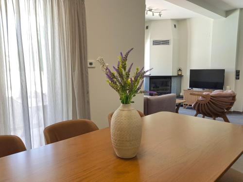 Four Seasons Homes