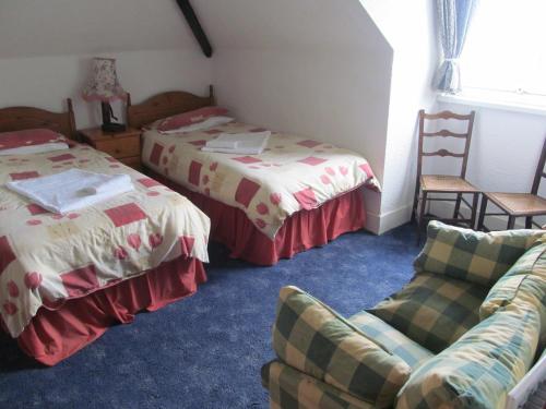 2 twin beds