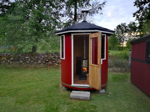 Sauna, Fridfullt läge mitt på Öland (Fridfullt lage mitt pa Oland) in Vanserum