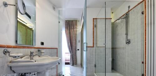 Superior Double Room with Sea View and Terrace image 9