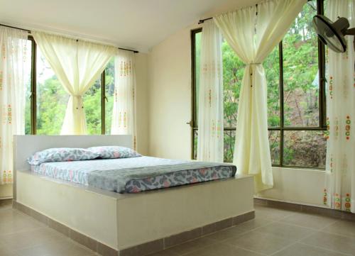 Girardot Cabañas - Balcón de Guabinal (Girardot Cabanas - Balcon de Guabinal) in El Brasil